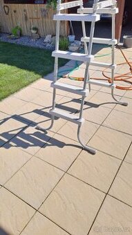 Použité bazénové schůdky 122 cm Olomouc