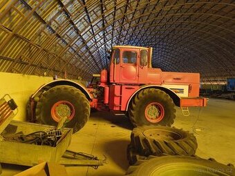 Kirovec K-700A