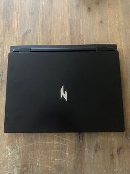 Acer Nitro 16 Black (AN16-42-R9D6)