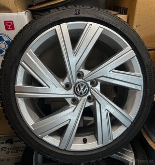 5x112 R18 7,5J ET51 VW Bergamo + 225/40 R18 Bridgestone
