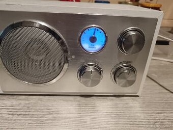 Krásné rádio Tchibo.