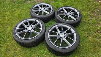 Zimní sada Alu Škoda Octavia RS Gemini 5x112 225/40R18