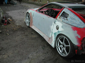 Prodám Honda CRX s doklady na náhradní díly