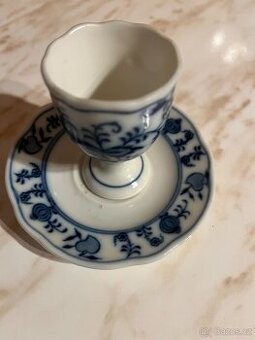 Cibulákový kalíšek na vejce