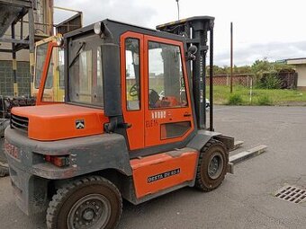 Vysokozdvižný vozík  –  7 TUN  –  DESTA  DV 63 A  – TOP STAV