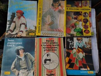 38 kusů časopisů na pletení, háčkování, šití a vyšívání