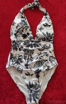 Nové jednodílné plavky vel M