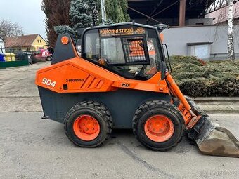 smykem řízený nakladač LOCUST 904 speed+