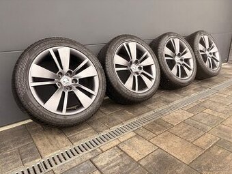 Zimní originál Škoda Superb 235/45 r18