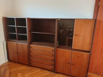 Sektorový nábytek - dýha