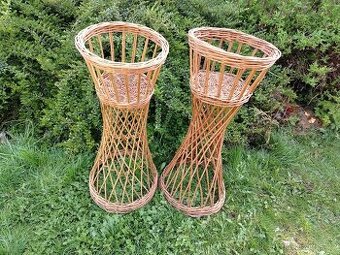 Prodám proutěné stojany na květiny