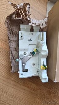 Originální elektrický zámek dveří (levý) - Iveco