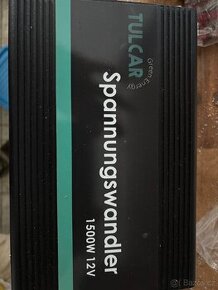 Měnič napětí 12/230-1500w s led exter panel