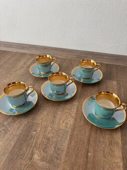 Krásná starožitná sada hrníčků