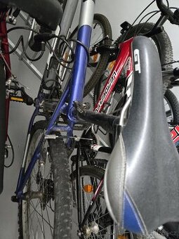 Horské kolo GT Avalanche 3.0 – Legendární rám, velikost L