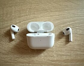 Apple AirPods (3. generace)
