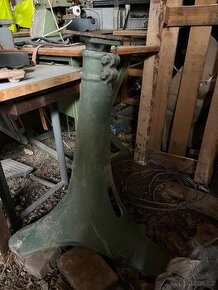 Nabízím k prodeji industriální nohu ke stolu. - 1