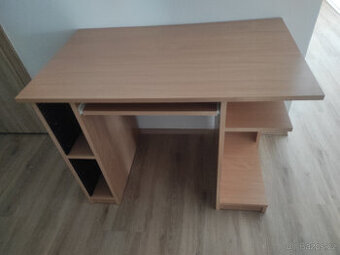 PC stůl