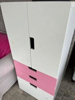 IKEA skříně