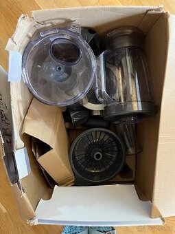 Kuchynsky robot Kenwood