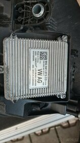 Škoda Octavia IV pravý xenon 5E4 941 016 A - 1