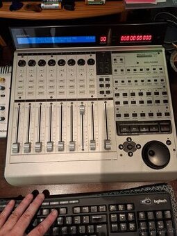 PRODÁM Mackie Control Universal Pro – profesionální DAW kont