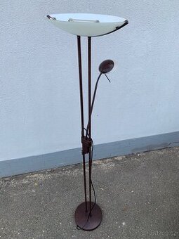 Lampa stojací