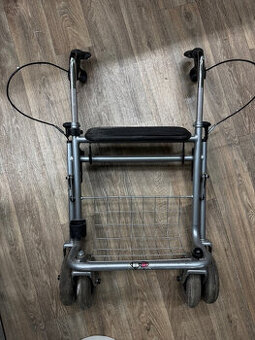 Chodítko pro důchodce Rollator B