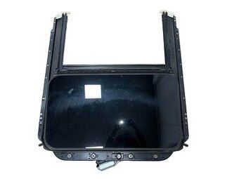 Střešní okno 1K0877255A VW Passat B6 kombi r.v. 2007