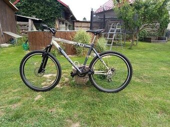Horské kolo 26", rám 17"