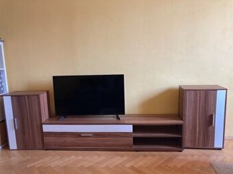 Tv stolek a dvě skříňky