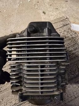 Hlava válec yamaha xt 600