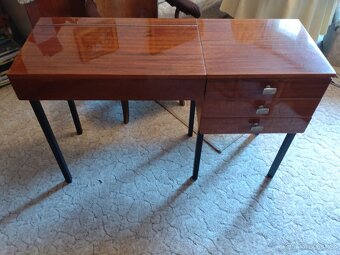 Toaletní + noční stolek Erika