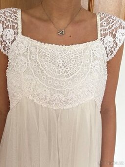 Luxusní dívčí šaty