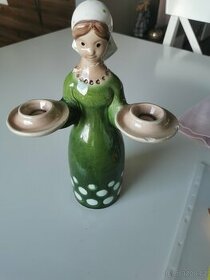 Plastika ženy svietnik