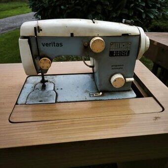ŠICÍ STROJ VERITAS