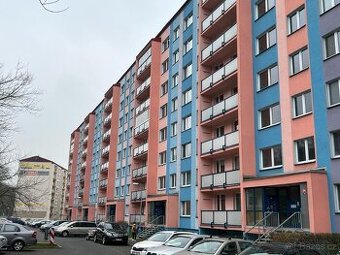 Pronájem bytu 3+1 68 m² s balkónem - 1