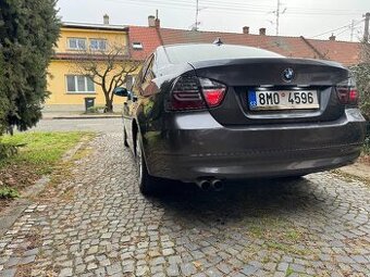 BMW e90