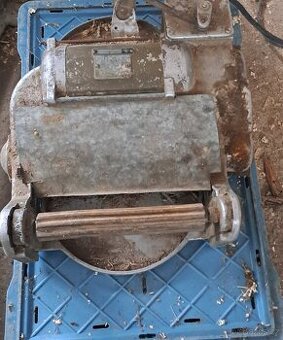 Tesařský hoblík šíře 25cm