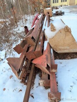 Ocelová konstrukce U profily svařené do krabice