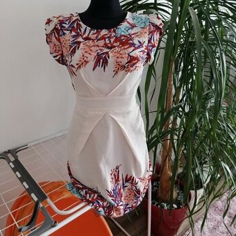 Dámské letní šaty M 38