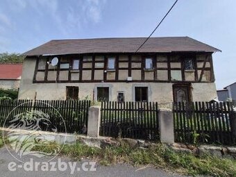 Rodinný dům 4+1 se zahradou 1054 m2 v obci Jílové, okres Děč