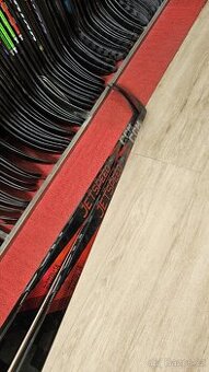 Juniorské hokejky CCM Jetspeed FT7 Pro