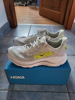 Sportovní boty Hoka Challenger 8 44 2/3
