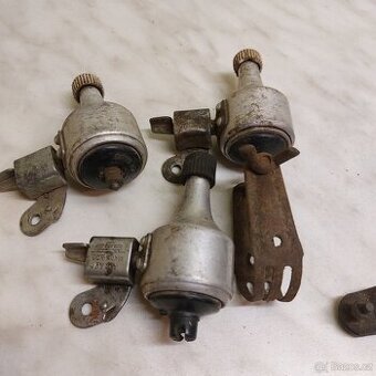 Stará dinama na kolo.