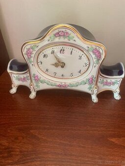 Porcelánové hodiny