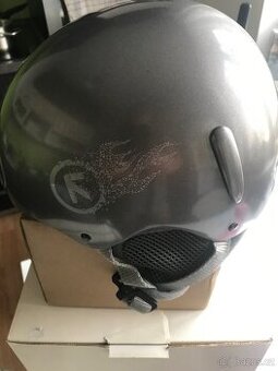 Helmy na lyže nebo snowboarding NOVÉ-Meatflay S-Protec-S