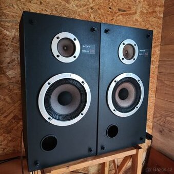 SONY E34 Speakers