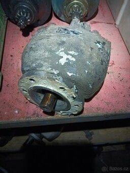 Čerpadlo hydrauliky Praga P V3S