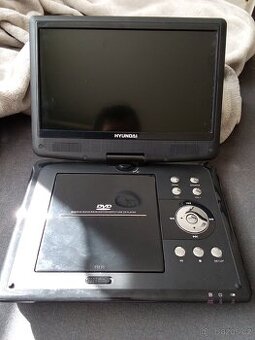 Přenosný DVD přehrávač Hyundai (nabíječka a anténa)